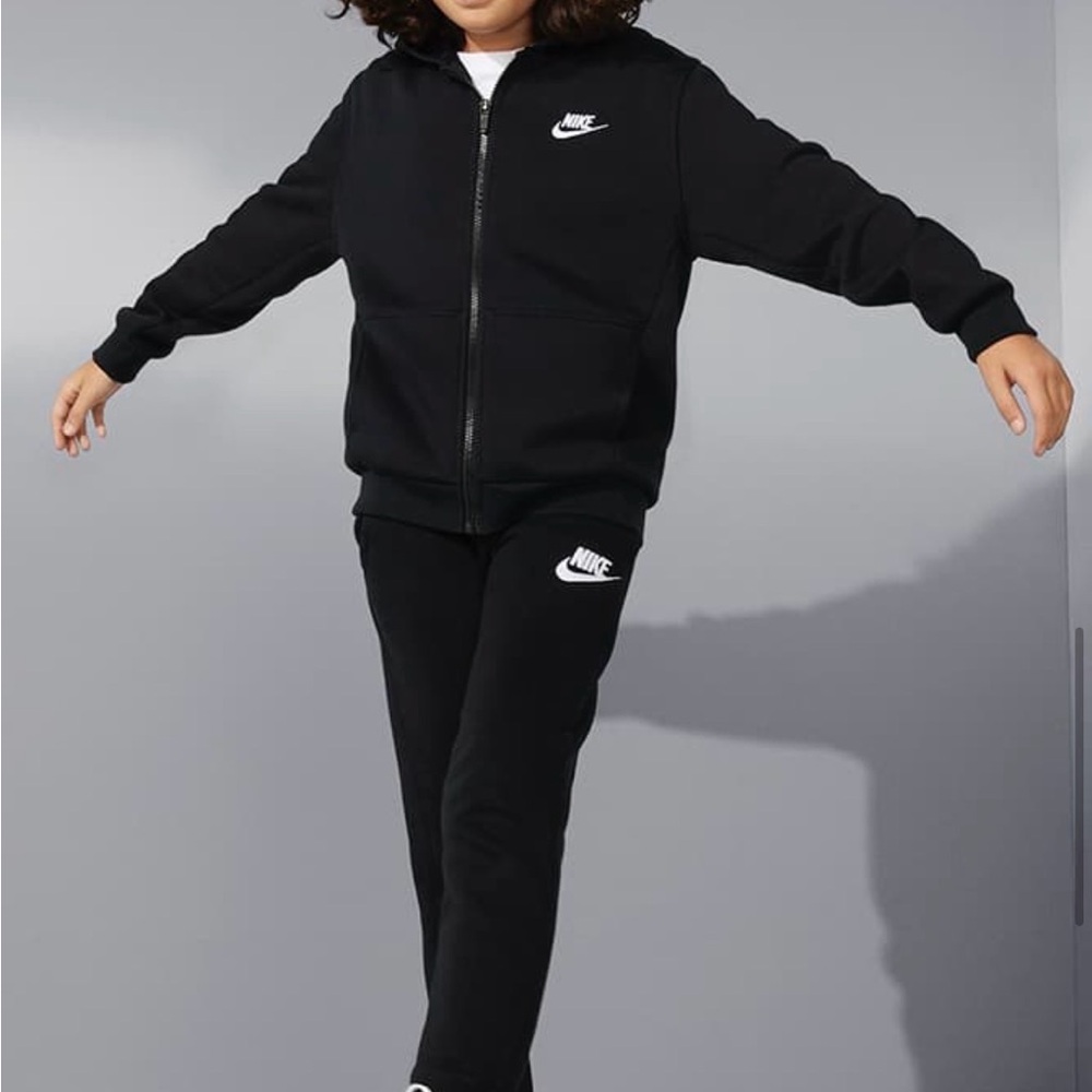 Nike Kids Black fleece Sweatpants & full zip Hoodie Set